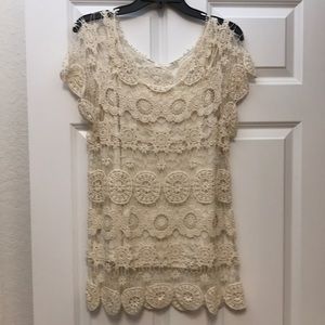 Short sleeve knitted top